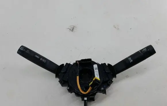 Wiper turn signal indicator stalk/switch