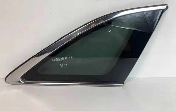 KIA Sorento Rear side window