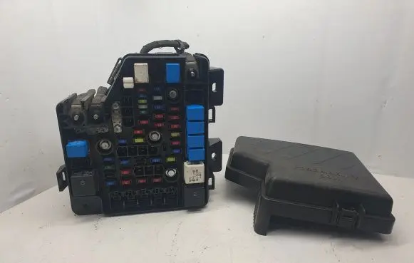 Hyundai Santa Fe Fuse module 919502B530