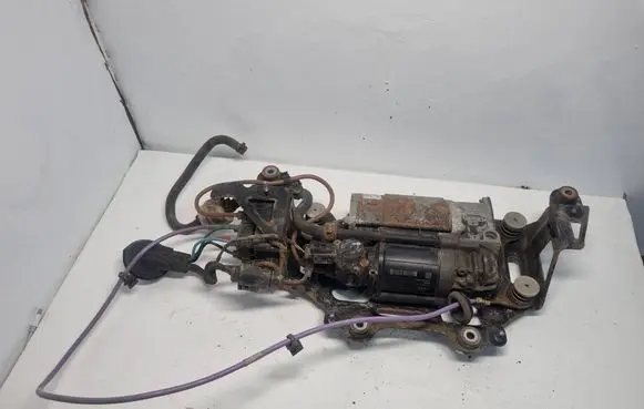 Audi A8 S8 D4 4H Air suspension compressor/pump 4H0616005C 10R030007 10R036089