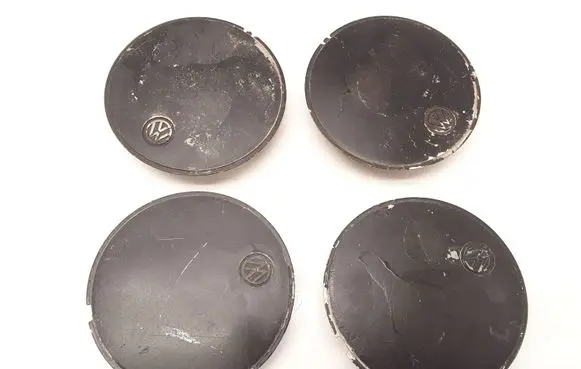 Volkswagen Golf II Original wheel cap 323601149