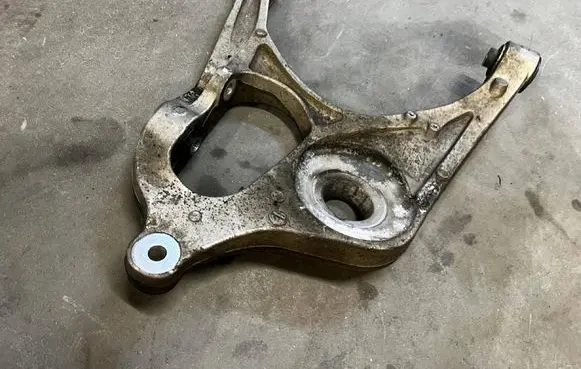 Mercedes-Benz GL X166 Rear control arm 16606