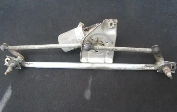 Opel Corsa B Front wiper linkage and motor