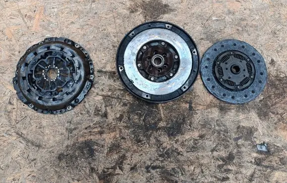 Volkswagen PASSAT B5.5 Clutch set kit 038141032Q
