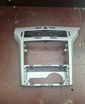 Opel Astra H Radio/GPS head unit trim 13141091 13141085