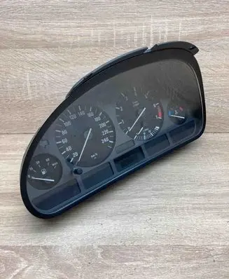 BMW 5 E39 Speedometer (instrument cluster) 8375900 110008735