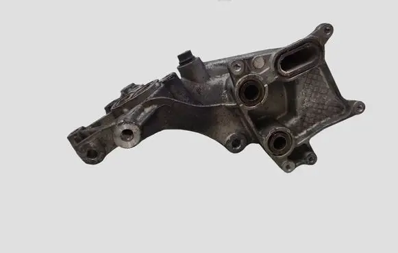 Seat Ibiza IV (6J,6P) Oil filter mounting bracket 03F903143H