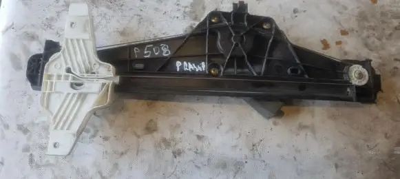 Peugeot 3008 II Front door window regulator with motor 9810488480