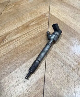 Mercedes-Benz C W203 Fuel injector A6130700587