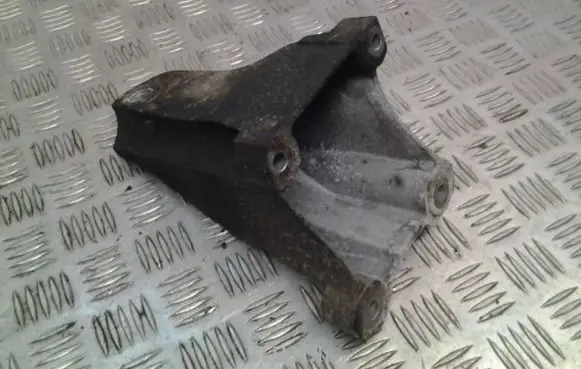 Ford Transit Engine mounting bracket 6C116061AA