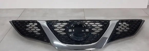 Nissan Qashqai Front grill 623104EM0AB1