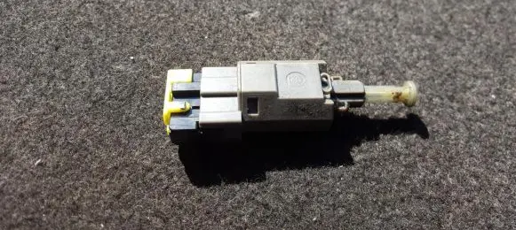 Mazda 626 Brake pedal sensor switch ga2c6649y
