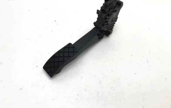 Skoda Enyaq iV Accelerator throttle pedal 1EB723503