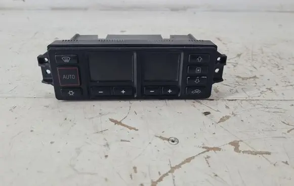 Audi A4 S4 B5 8D Climate control unit 8L0820043B
