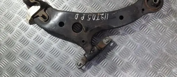 Toyota Previa (XR30, XR40) II Front lower control arm/wishbone
