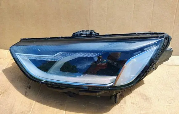 Audi A4 S4 B9 Headlight/headlamp 8W0941011