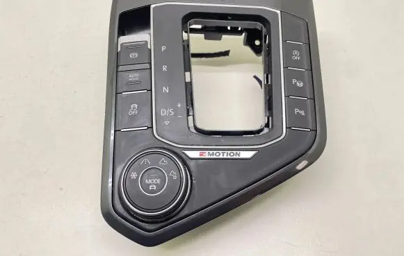 Volkswagen Tiguan Central console control unit 5NB713203A