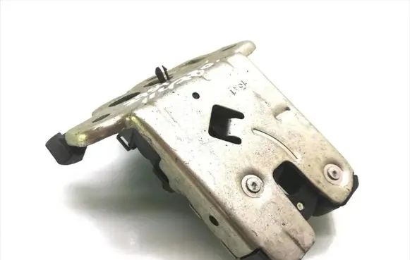 Audi A4 S4 B8 8K Tailgate/trunk/boot lock/catch/latch 8K9827505A