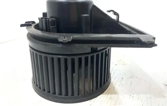 Volkswagen Golf IV Heater fan/blower 2002221