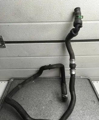 Peugeot 5008 Engine coolant pipe/hose 924102087R