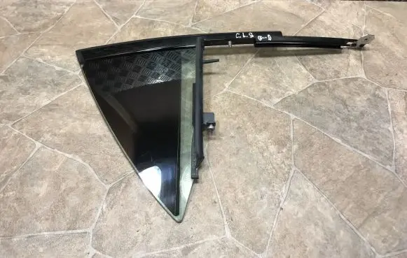 Mercedes-Benz CLS C218 X218 Rear side window A218730