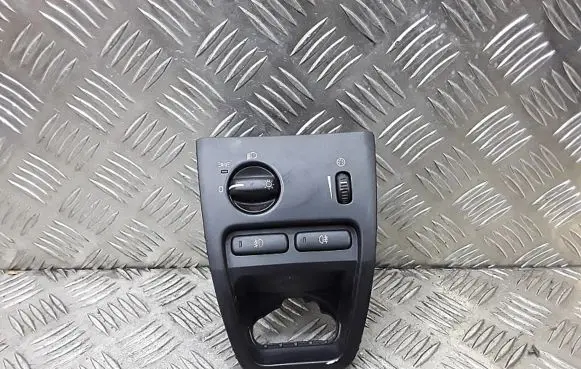 Volvo XC90 Light switch 30739302