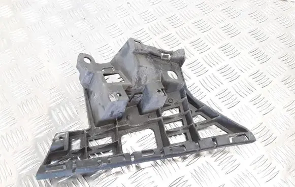 Skoda Fabia Mk2 (5J) Front bumper mounting bracket 5J0807055