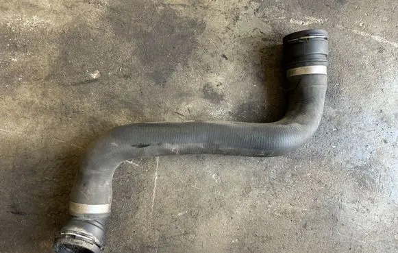 BMW 5 E60 E61 Engine coolant pipe/hose 7799748
