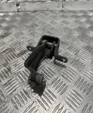 Mercedes-Benz Vito Viano W447 Sliding door upper roller guide/hinge A4477600247