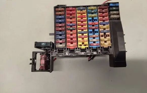 Audi A8 S8 D2 4D Fuse box set 4D0937501