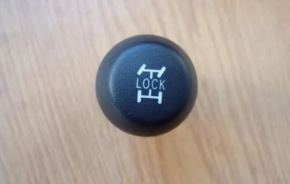 Toyota Corolla Verso AR10 Differential lock switch 15B116 I322