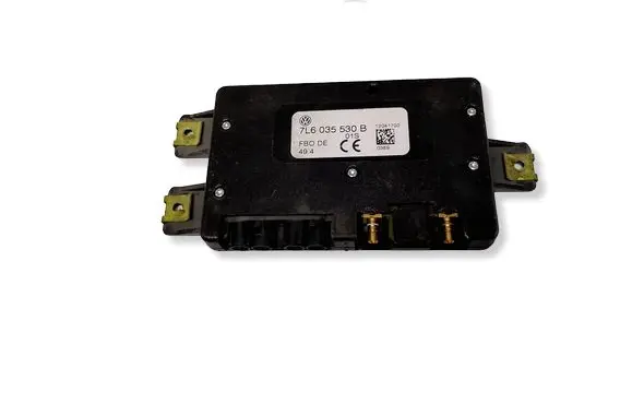 Volkswagen Touareg I Aerial antenna amplifier 7L6035530B