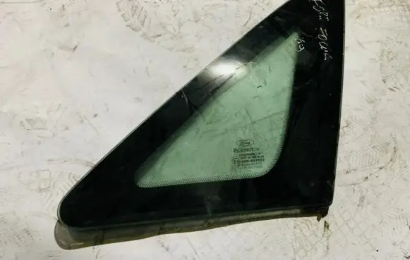 Ford Focus Rear side window