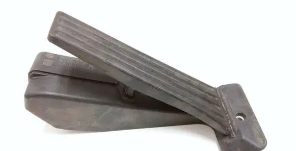 BMW 1 E81 E87 Accelerator throttle pedal 6770935