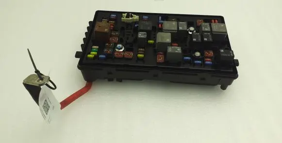 Chevrolet Cruze Fuse box set 13222782 529050199