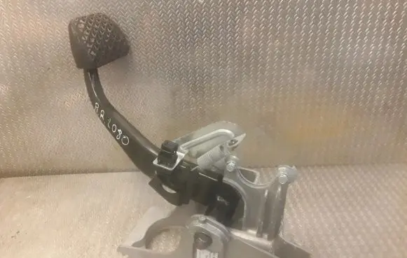 Land Rover Range Rover L322 Brake pedal SKB000181