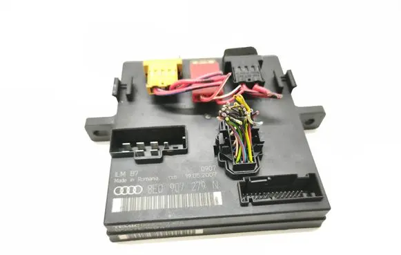 Audi A4 S4 B7 8E 8H Comfort/convenience module 8E0907279N