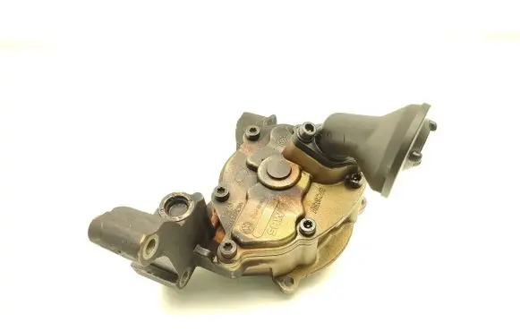 Volkswagen Touran I Oil pump 03C115121C 03C115251M