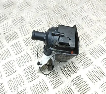 Volkswagen Touareg III Electric auxiliary coolant/water pump 06H121601M
