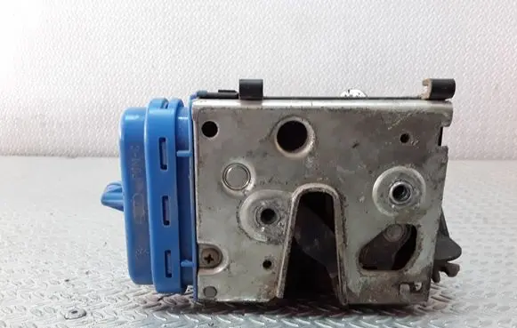 Audi A4 S4 B5 8D Rear door lock