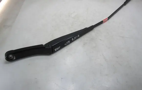 Volkswagen Golf Plus Front wiper blade arm 5M0955410A