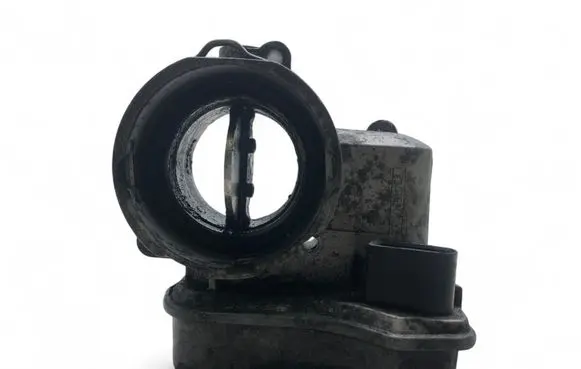 Volkswagen PASSAT B6 Throttle valve 03G128063B