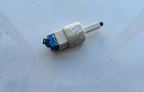 Toyota Corolla Verso AR10 Brake pedal sensor switch