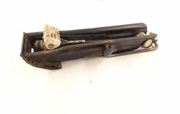 Mercedes-Benz E W211 Lift Jack 2115830215 A2115830215