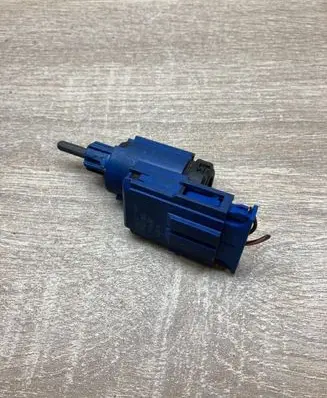 Volkswagen Golf IV Brake pedal sensor switch 1J0927189