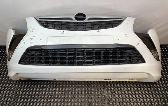 Opel Zafira C Front bumper