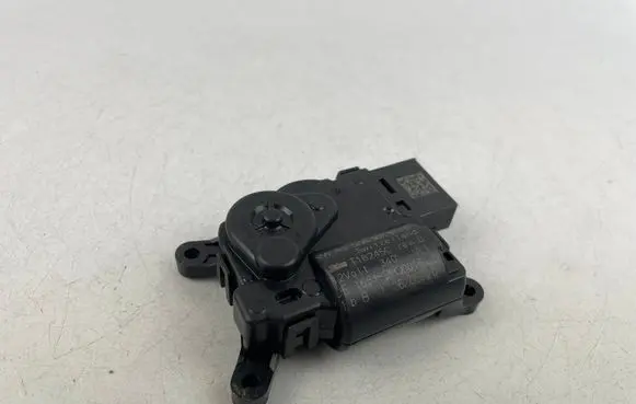Audi A3 8Y Air flap motor/actuator 5WA907511C