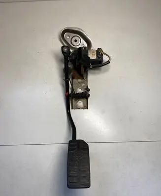 Nissan Almera Tino Accelerator throttle pedal 0281002425