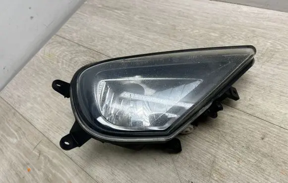 Volkswagen Touareg II Front fog light 7P6941700