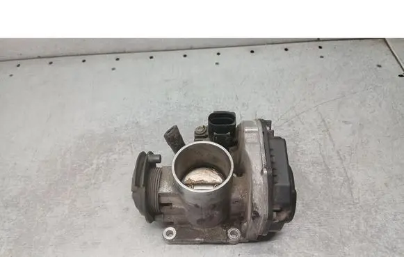 Volkswagen Polo III 6N 6N2 6NF Throttle valve 030133064F
